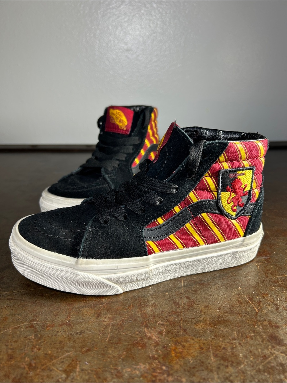 Vans x Harry Potter Gryffindor SK8-Hi Sneakers in Black,Red,Yellow Youth Size 12